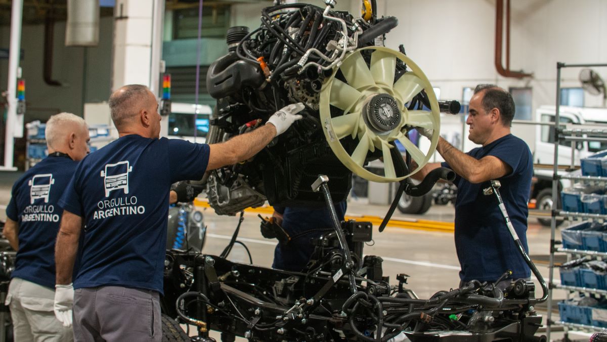 Volkswagen Truck & Bus increases its market share in Argentina and triples sales volume to the country